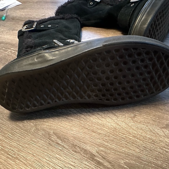 Vans boots size 8 - Picture 4 of 9